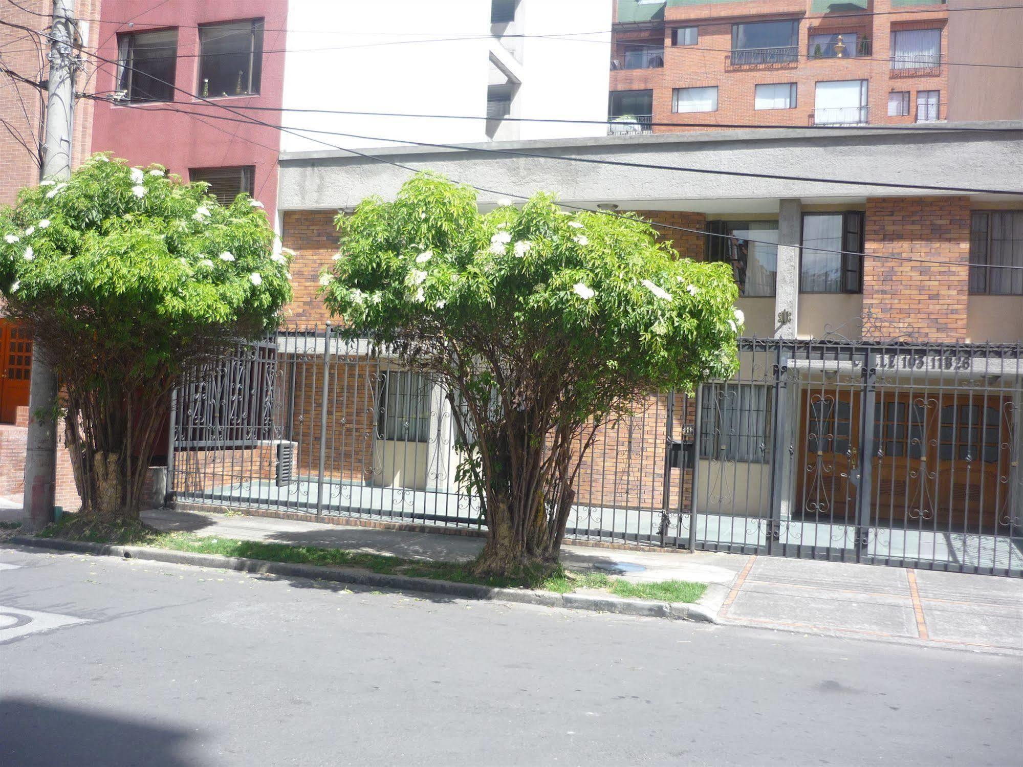 Hotel Casa La Riviera Bogota Exterior photo